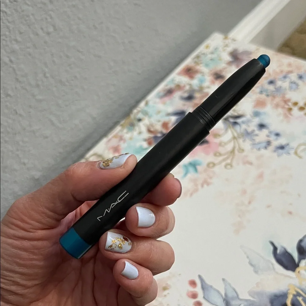 MAC Cosmetics Shadestick Duo - Red Velvet and Sea Me